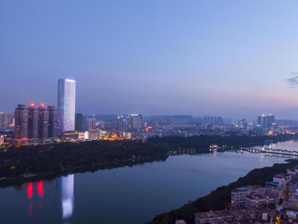 Ming Du Lakeside Hotel Nan-ning Exteriér fotografie